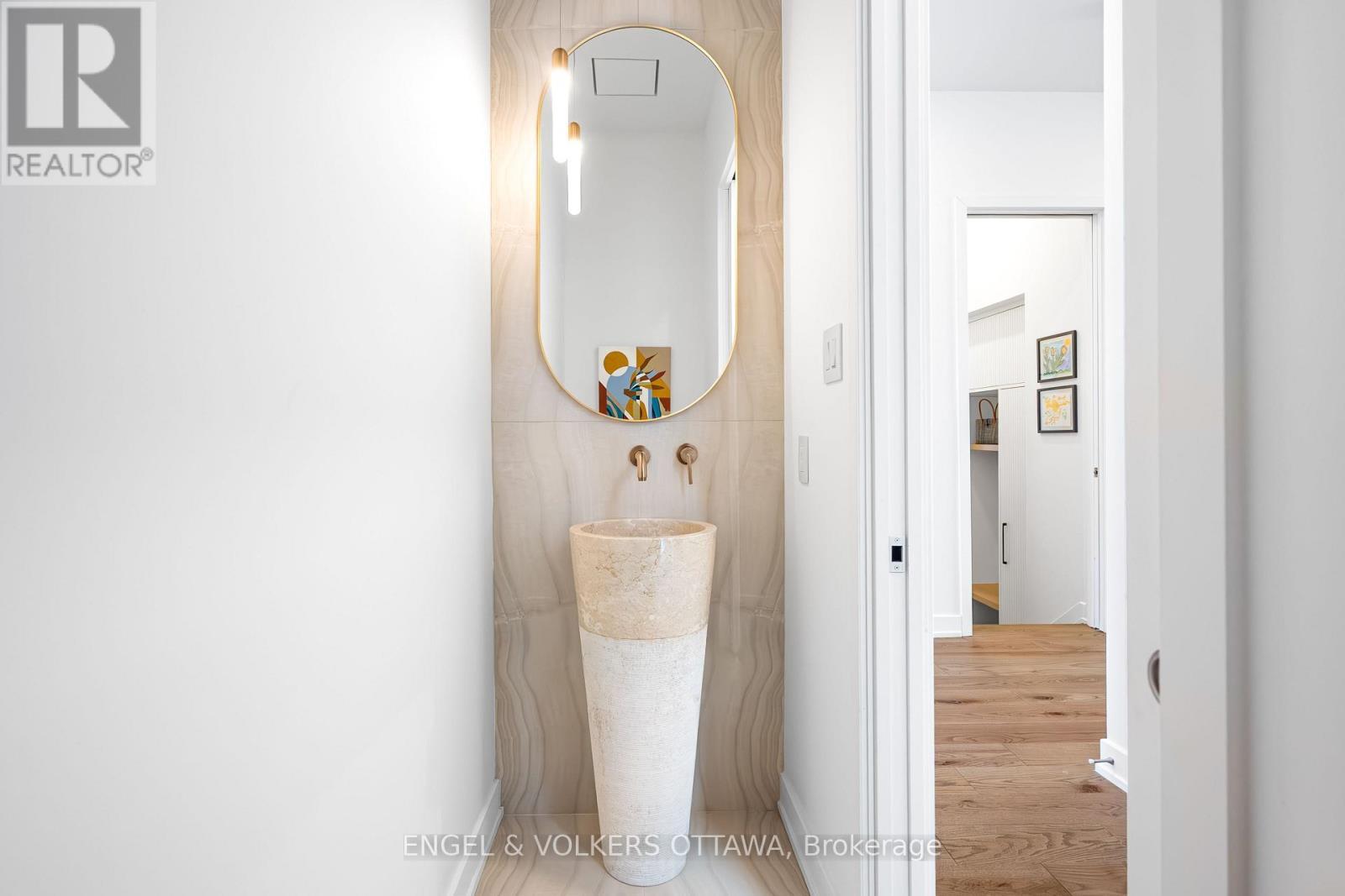 508 Roosevelt Avenue, Ottawa, ON