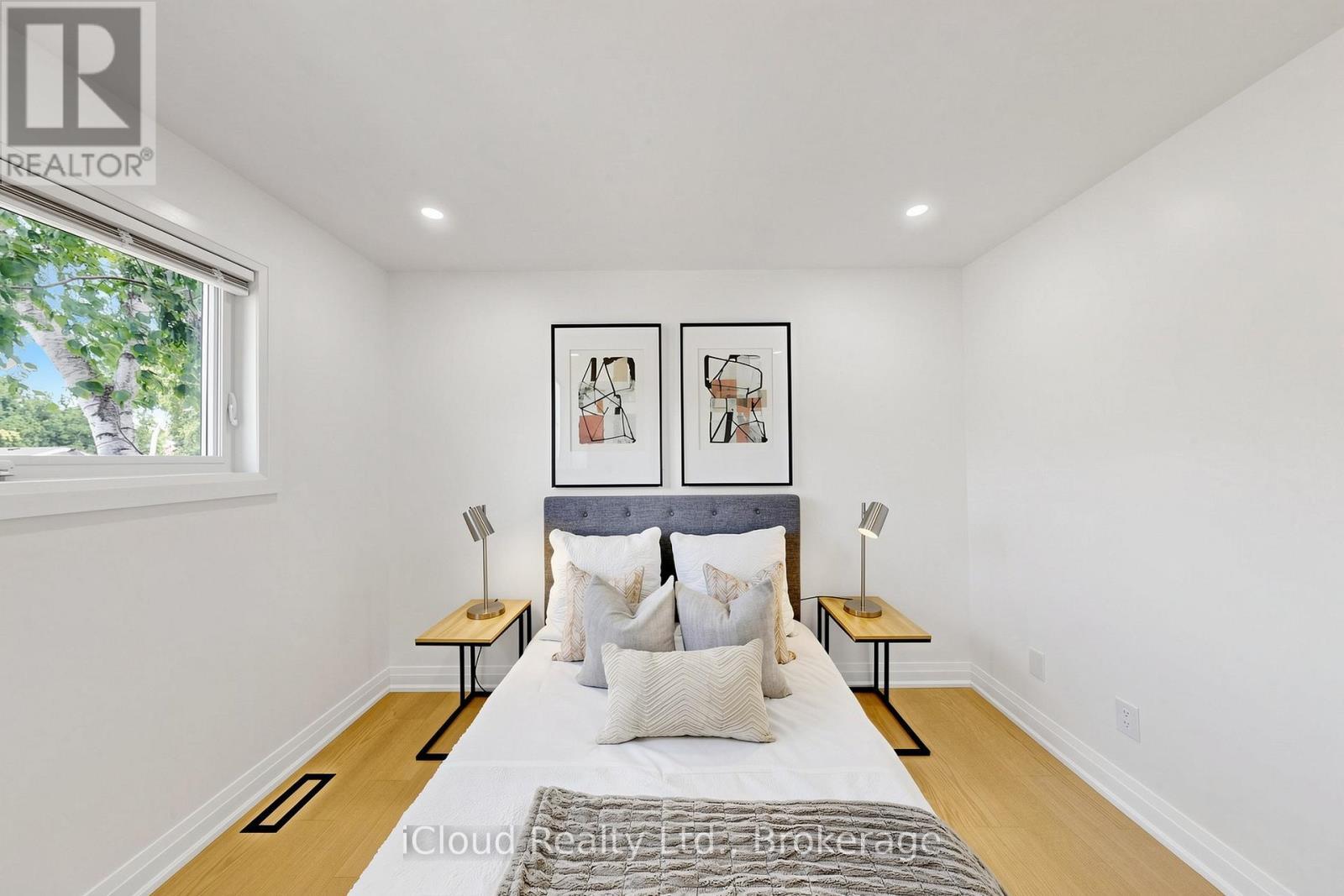 2151 Falmouth Terrace, Burlington, ON