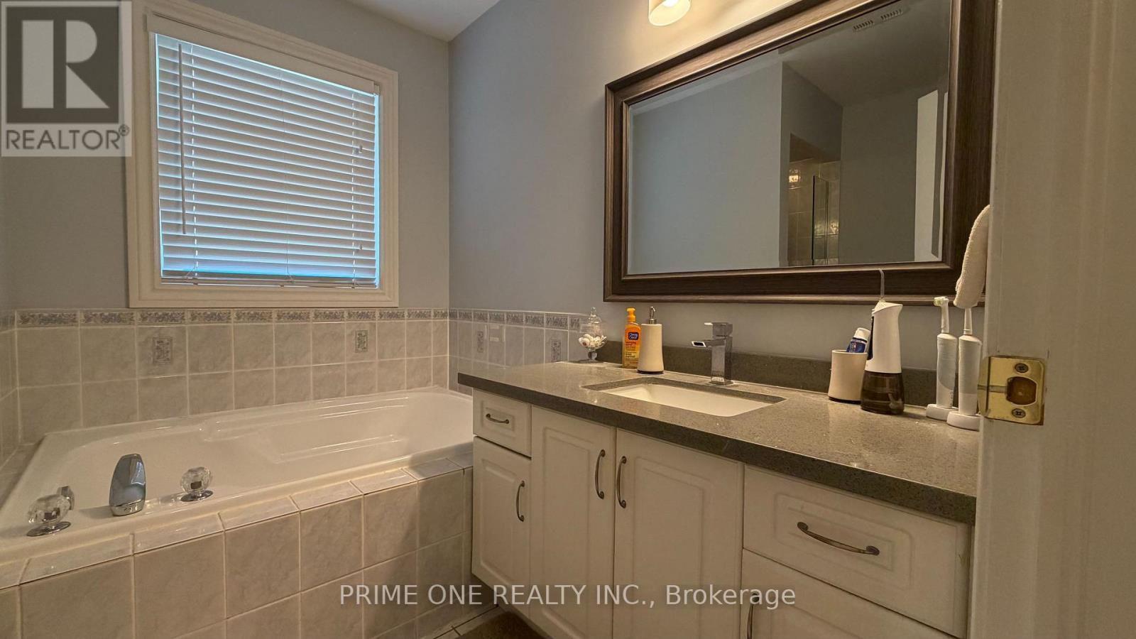 7124 Village Walk, Mississauga, ON