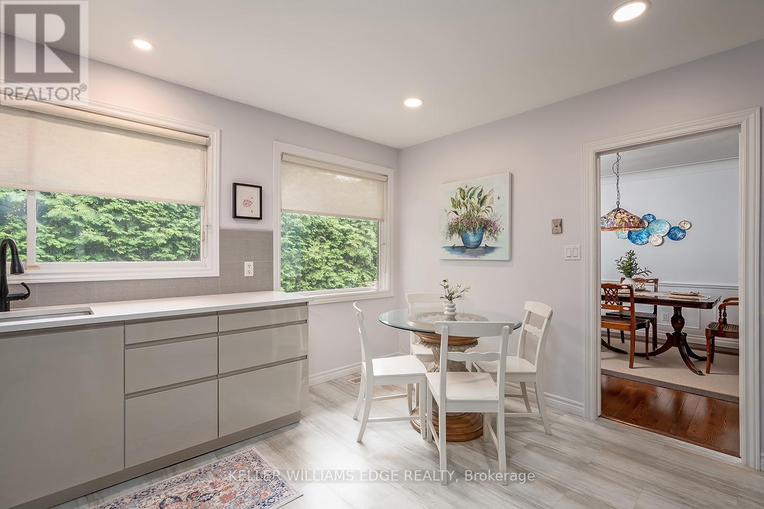 280 Penn Drive, Burlington, ON - Indoor Photo Showing Dining Room