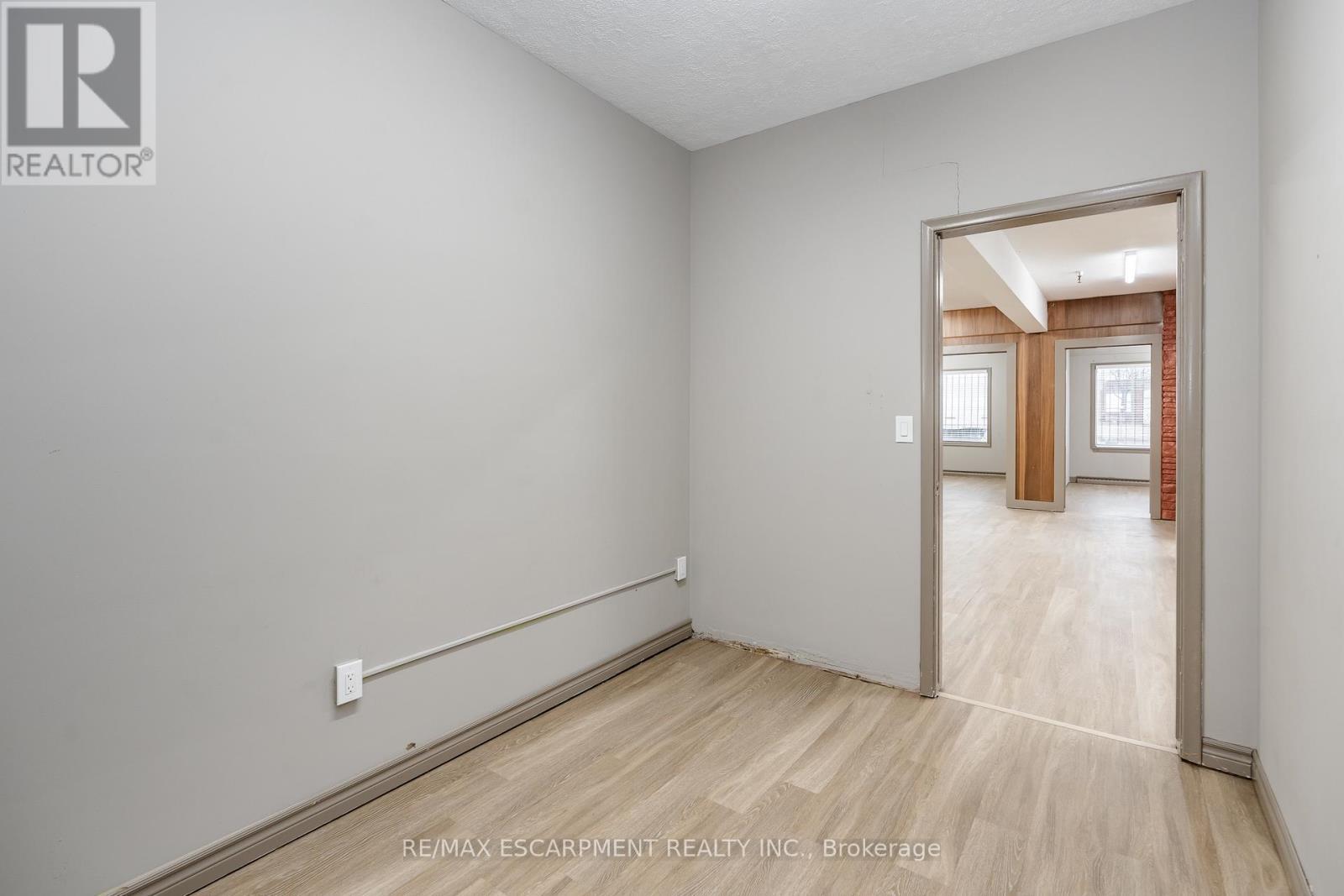 18 Linden Street, Hamilton, ON