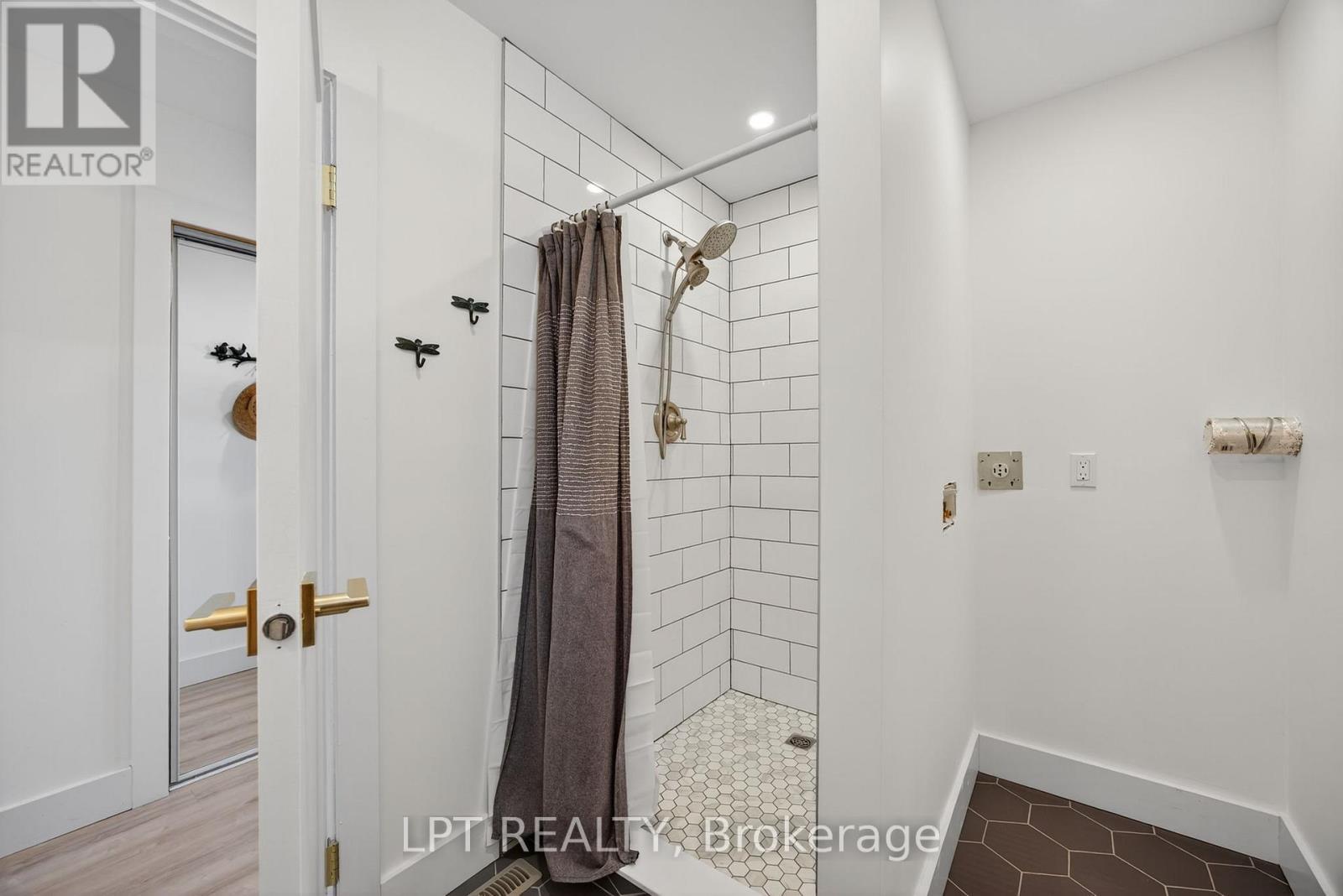 154 Park Road, Tiny, ON