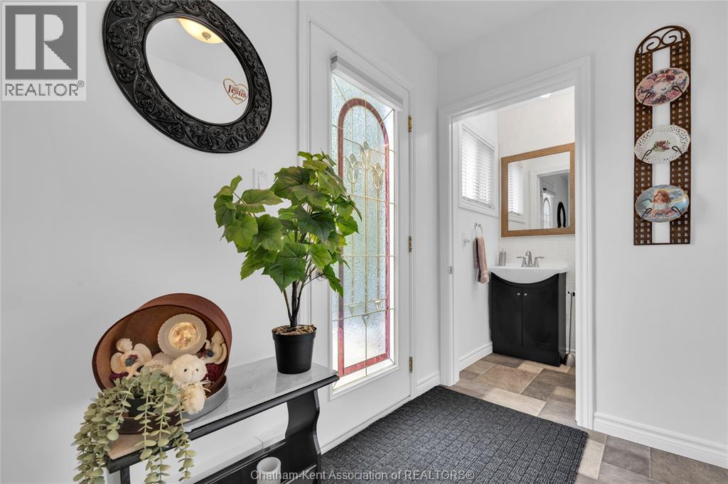 5 Phyllis Avenue, Chatham, ON