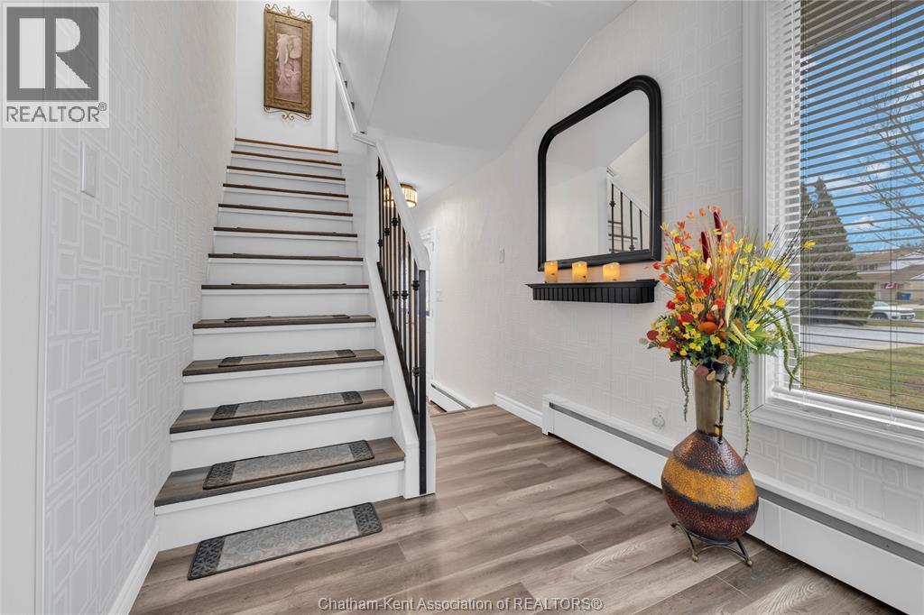 5 Phyllis Avenue, Chatham, ON