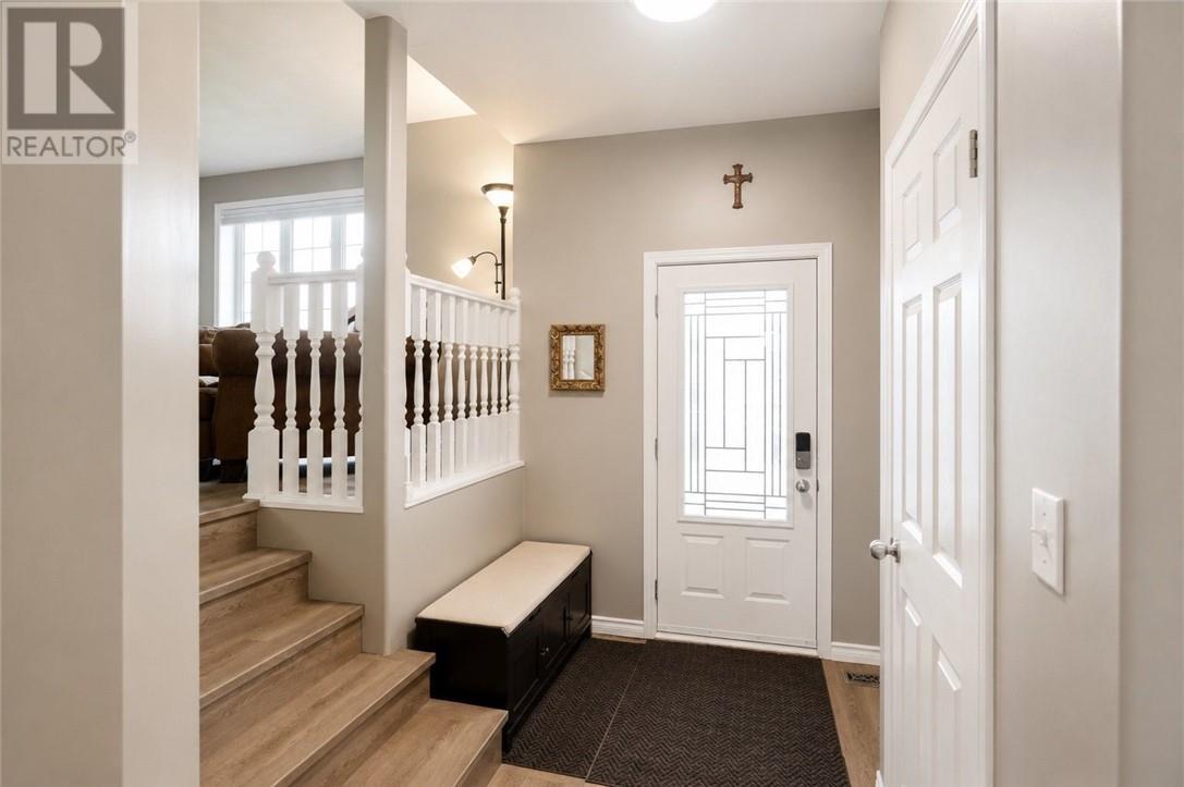 214 Ravina Ave, Garson, ON