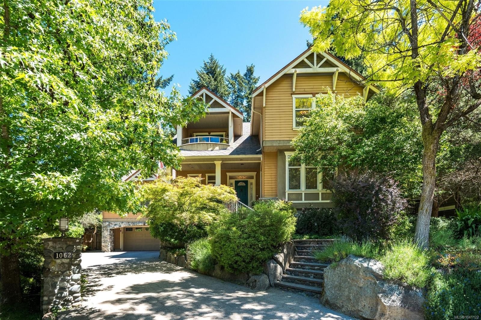 1062 River Rd, Highlands, BC