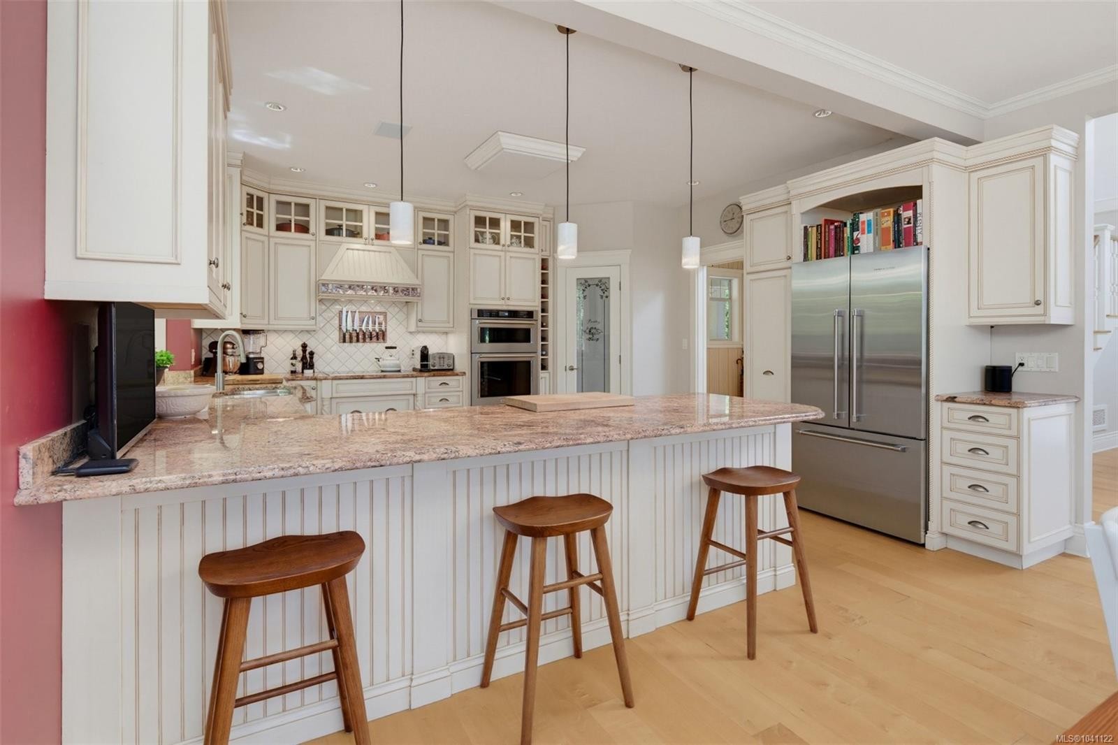 1062 River Rd, Highlands, BC