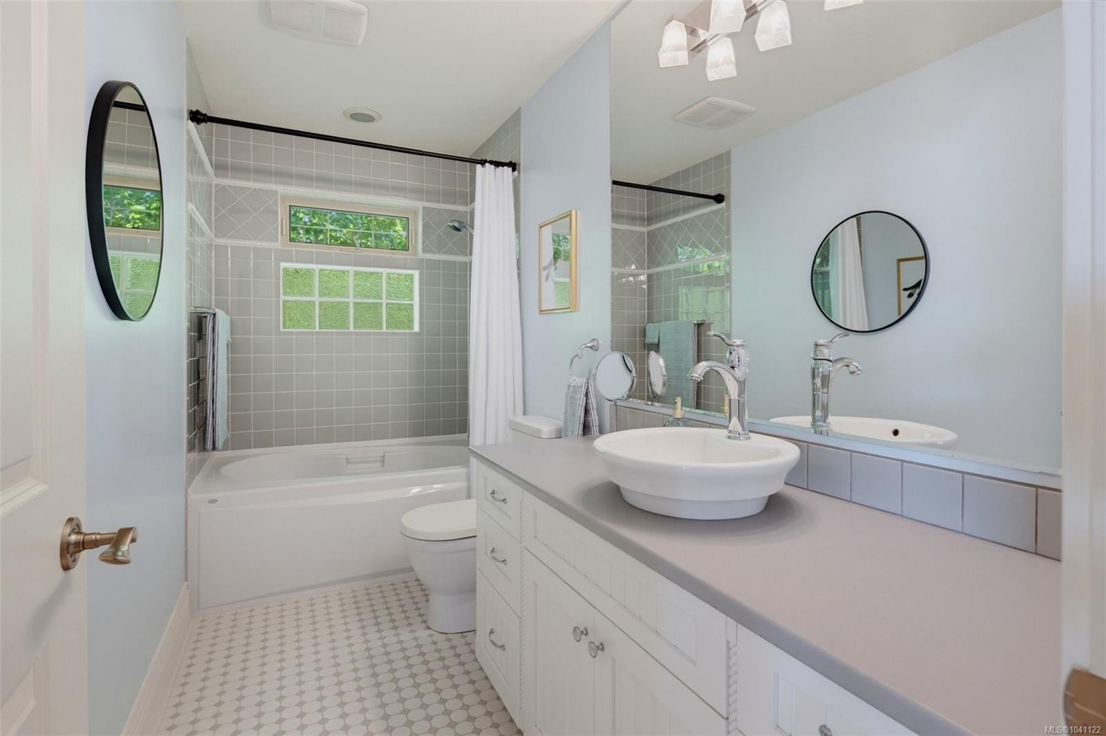 1062 River Rd, Highlands, BC
