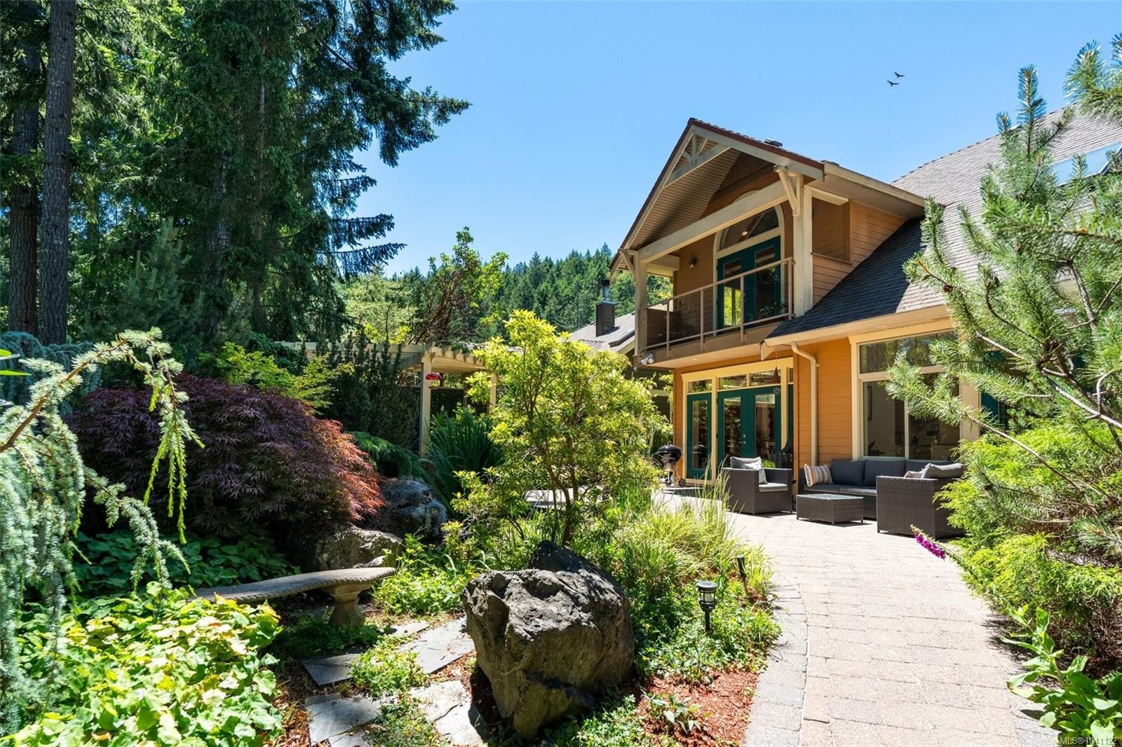 1062 River Rd, Highlands, BC