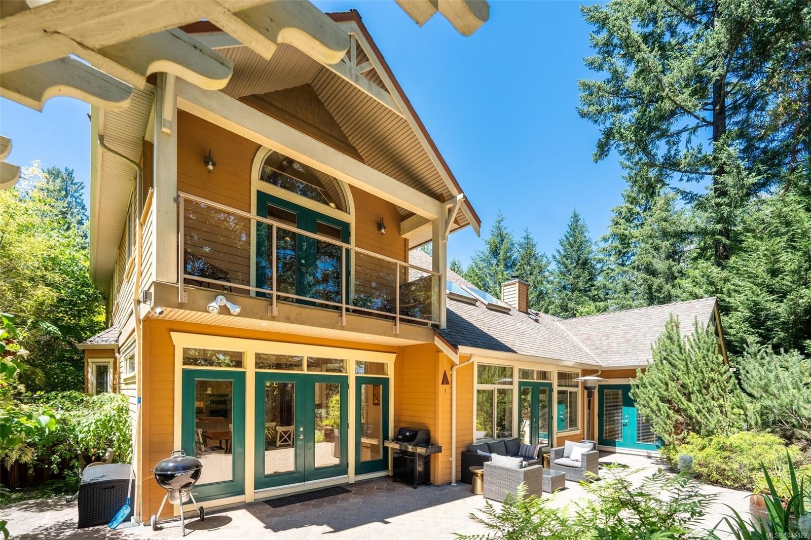 1062 River Rd, Highlands, BC
