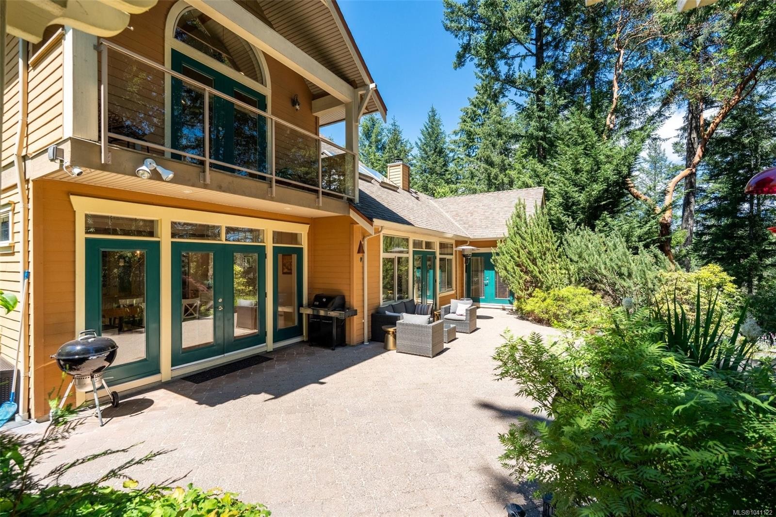 1062 River Rd, Highlands, BC
