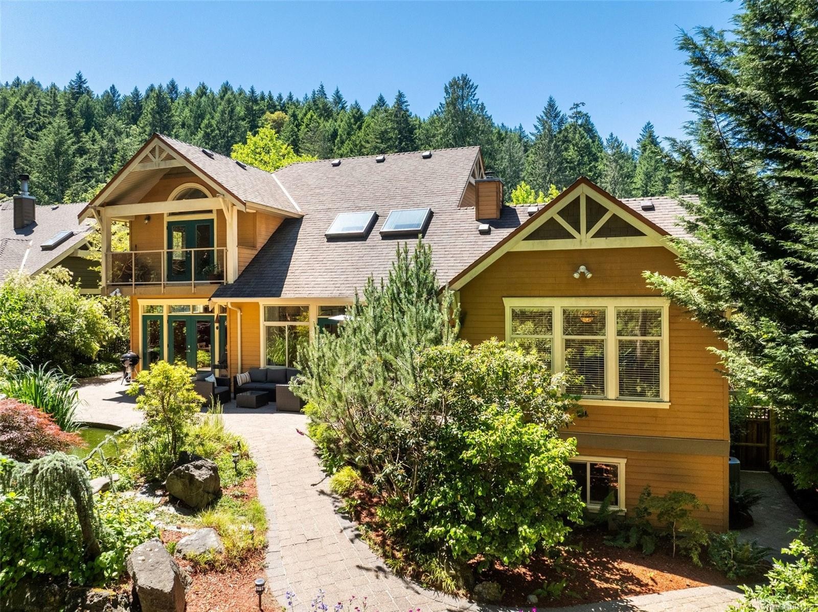 1062 River Rd, Highlands, BC