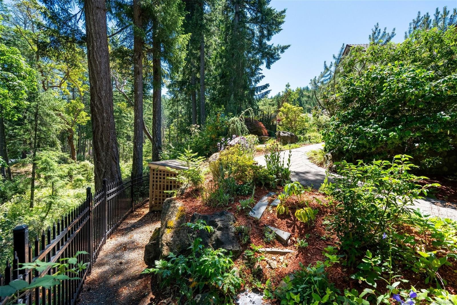 1062 River Rd, Highlands, BC