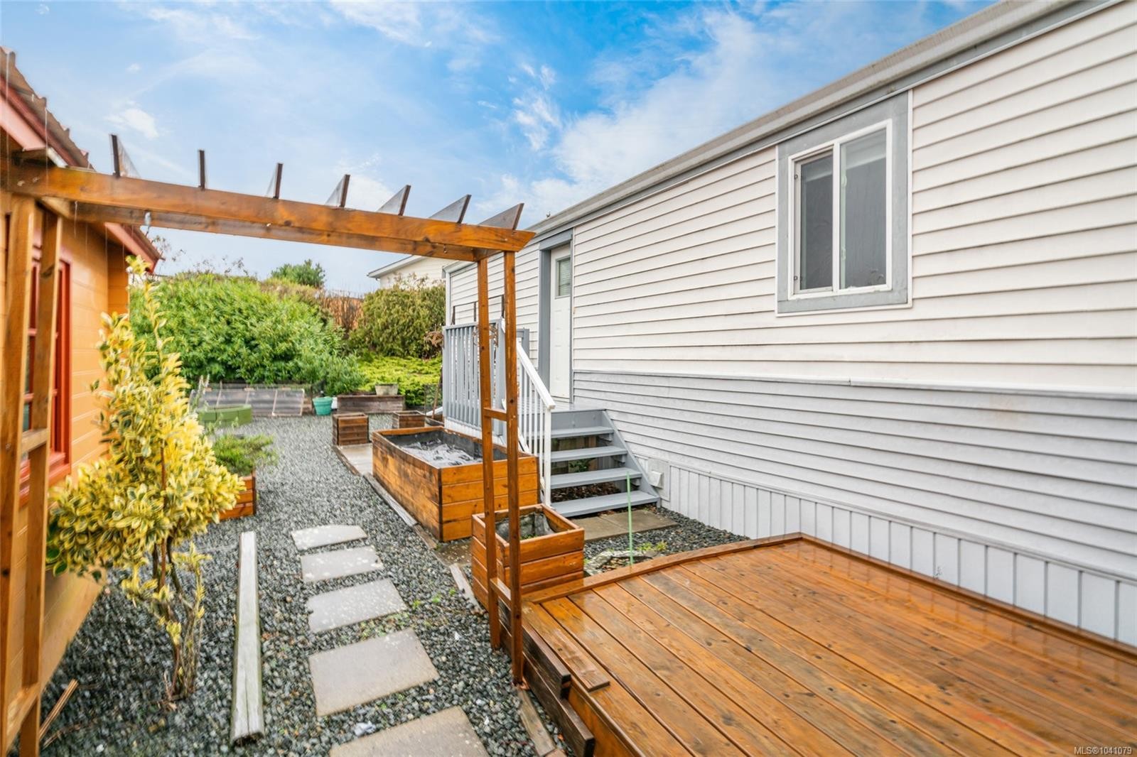 #64-6325 Metral Dr, Nanaimo, BC