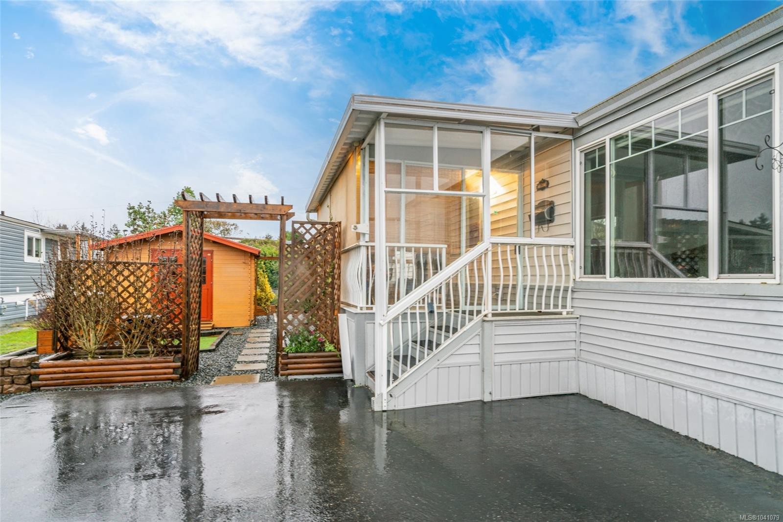 #64-6325 Metral Dr, Nanaimo, BC