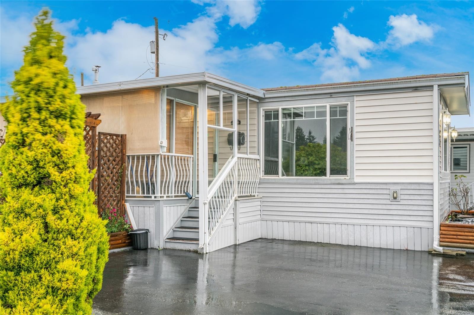 #64-6325 Metral Dr, Nanaimo, BC