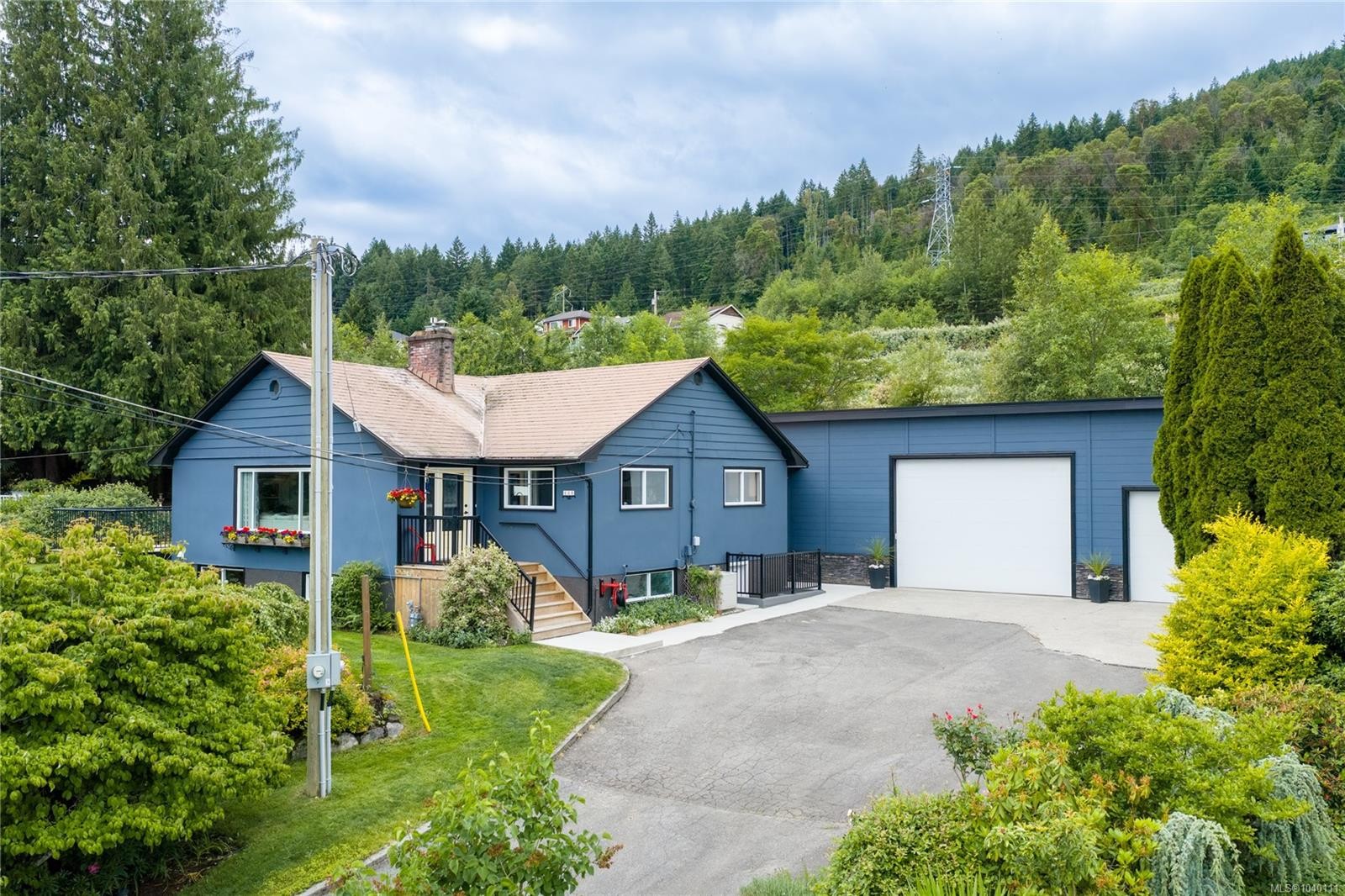 446 Davis Rd, Ladysmith, BC