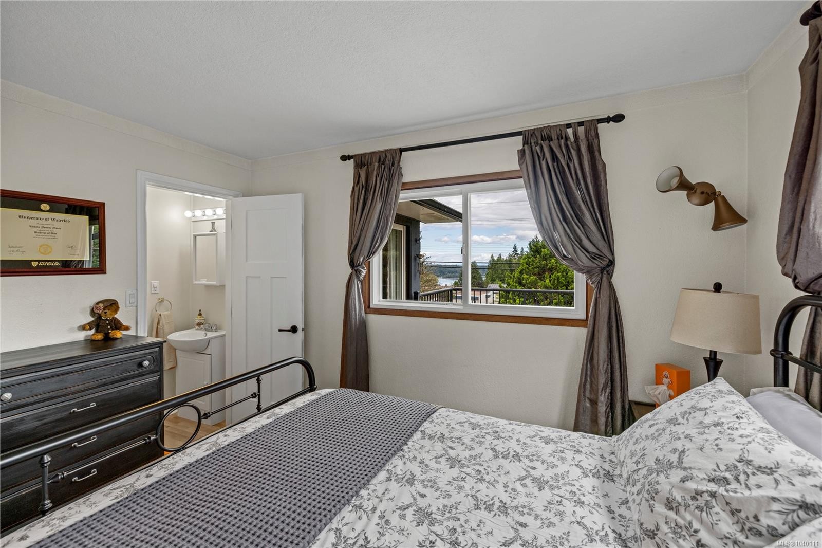 446 Davis Rd, Ladysmith, BC