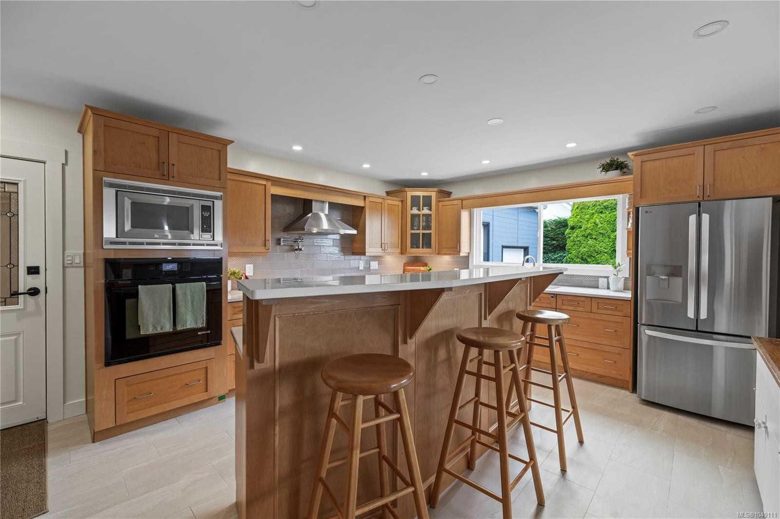 446 Davis Rd, Ladysmith, BC
