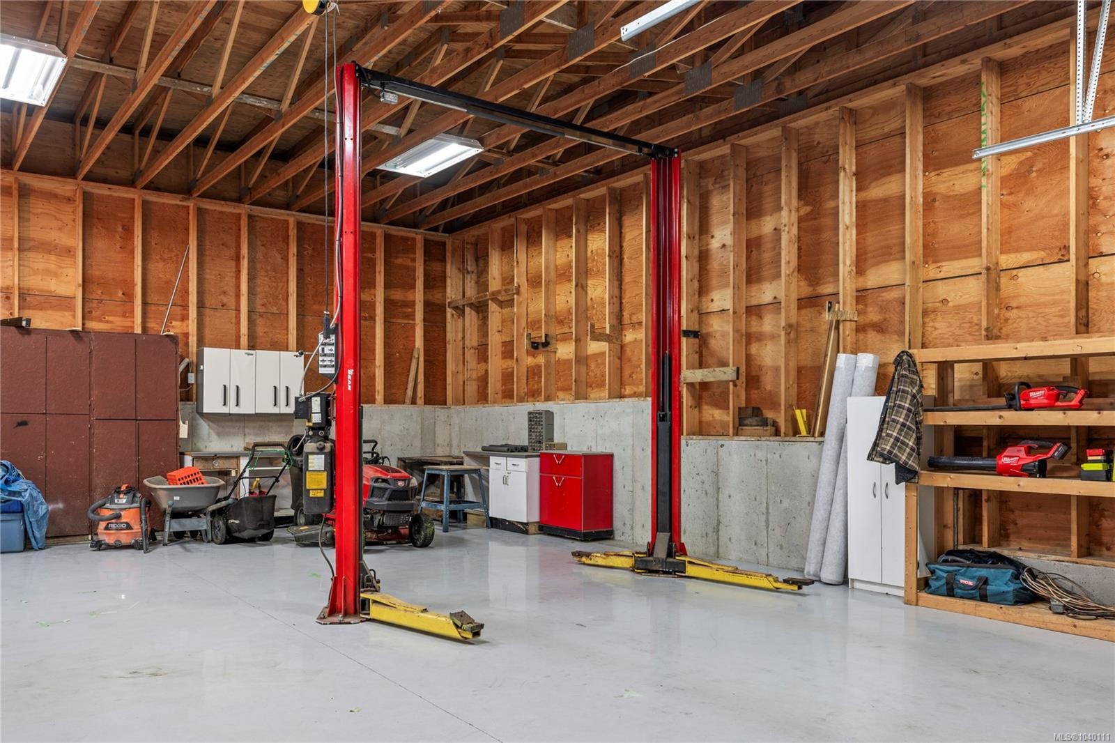 446 Davis Rd, Ladysmith, BC