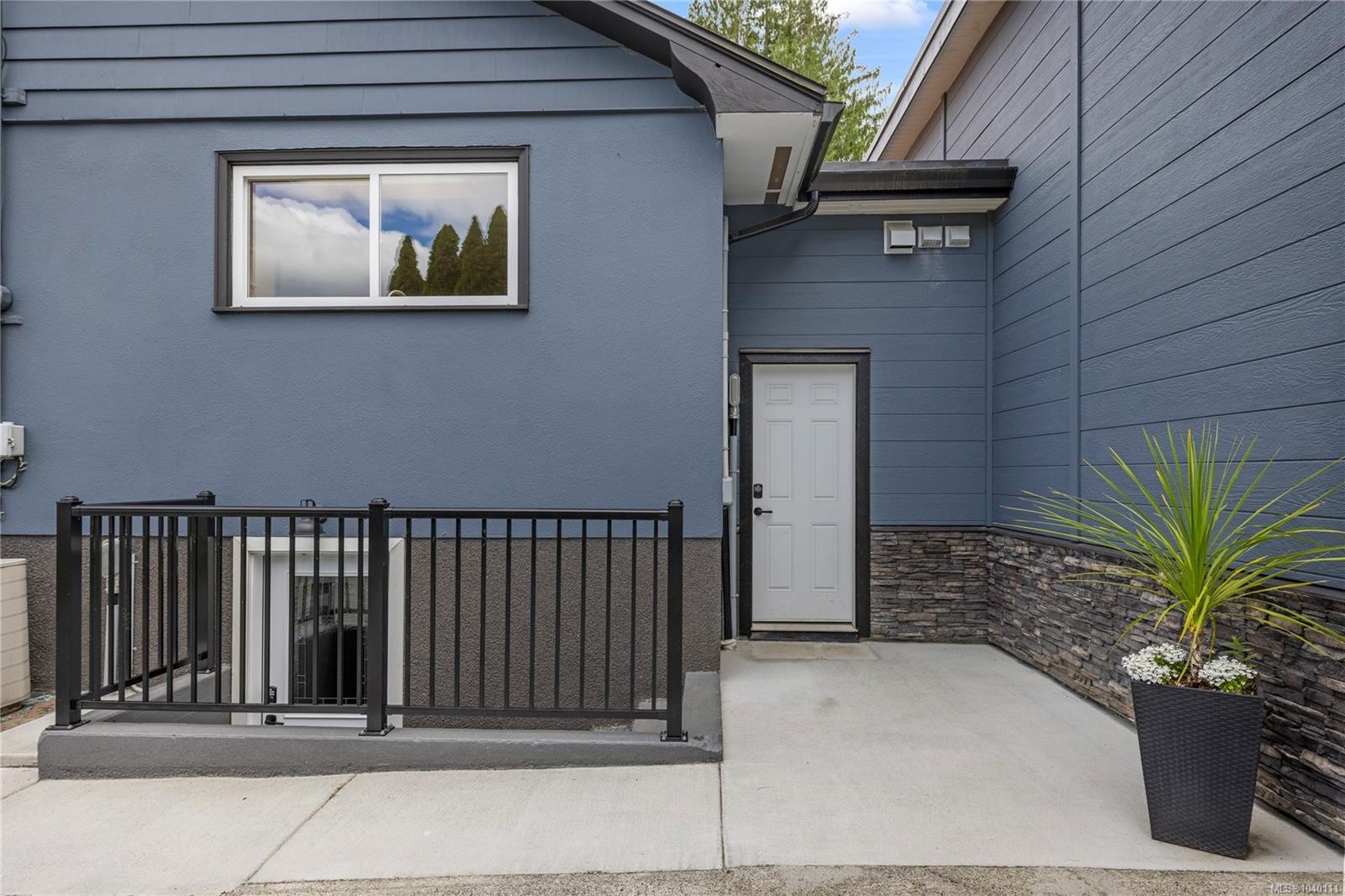 446 Davis Rd, Ladysmith, BC