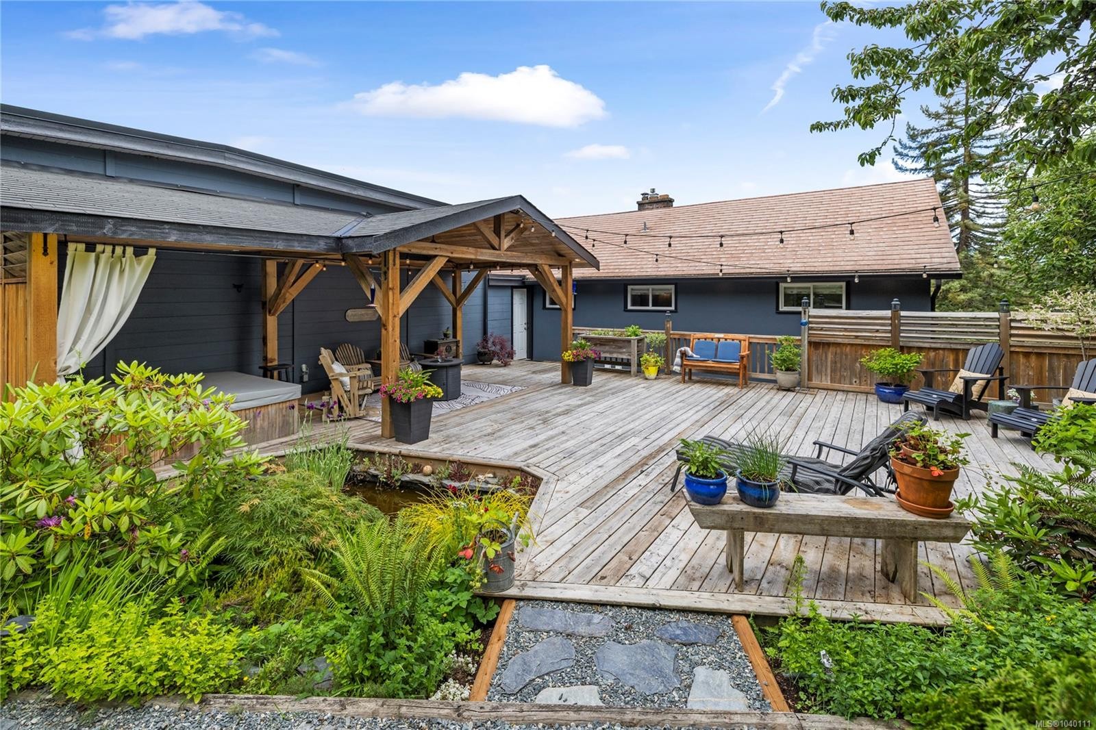 446 Davis Rd, Ladysmith, BC