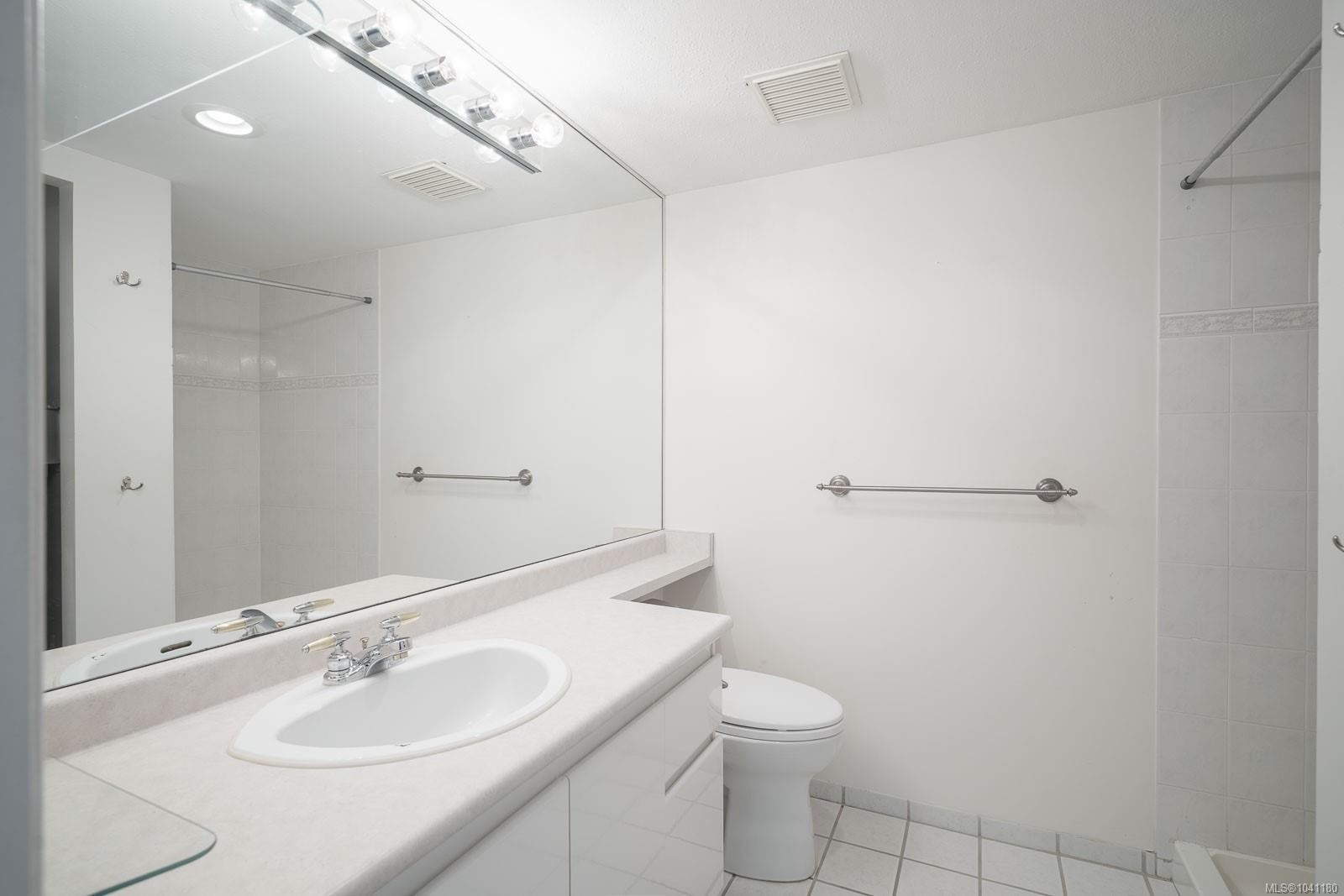 #203-158 Promenade Dr, Nanaimo, BC
