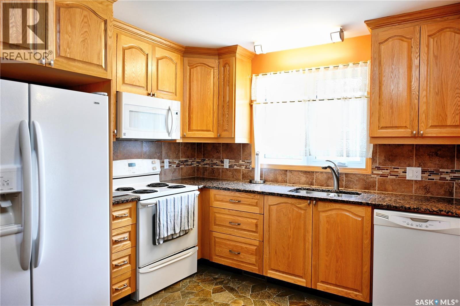 917 Macklem Drive, Saskatoon, SK