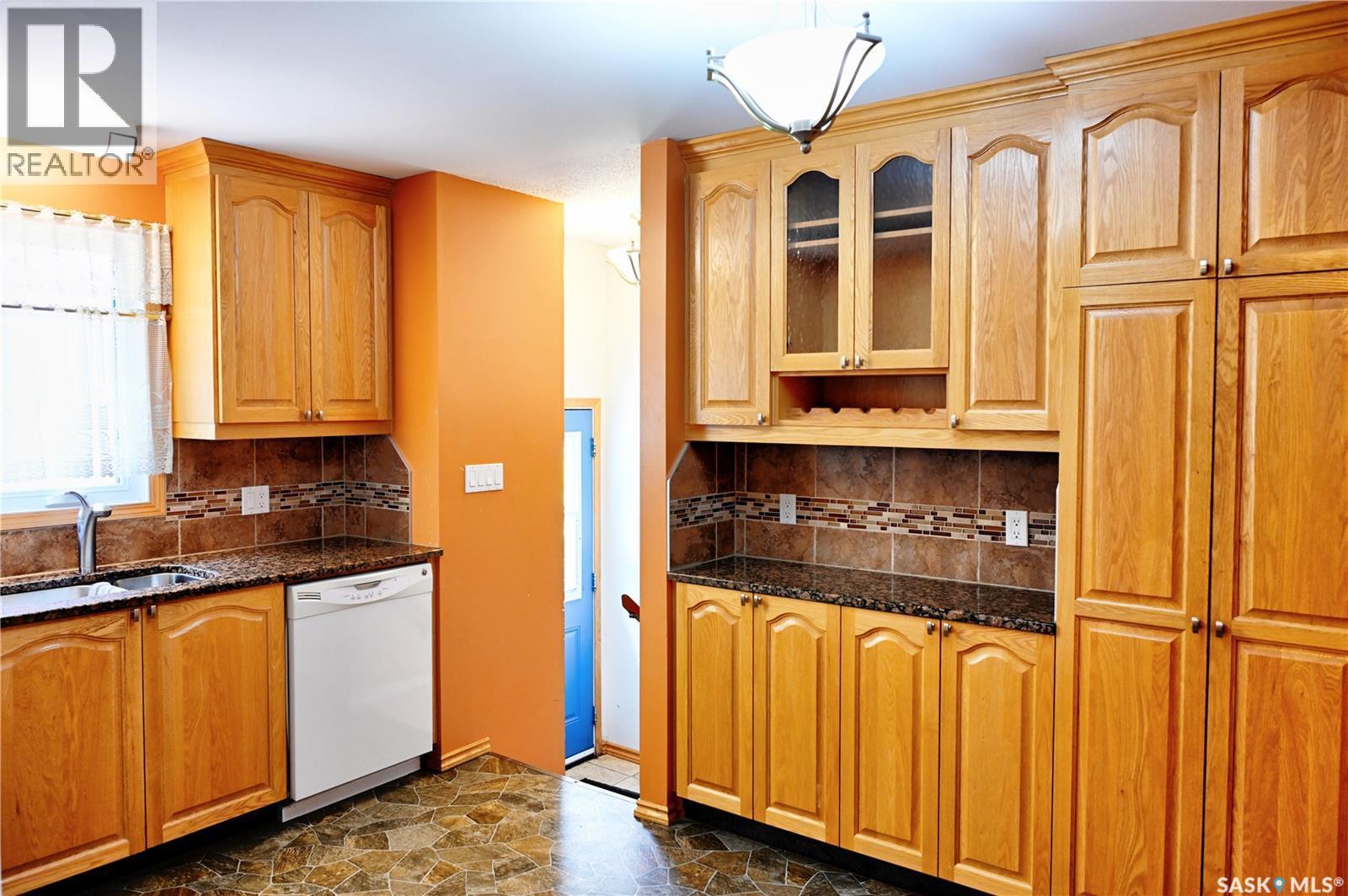 917 Macklem Drive, Saskatoon, SK