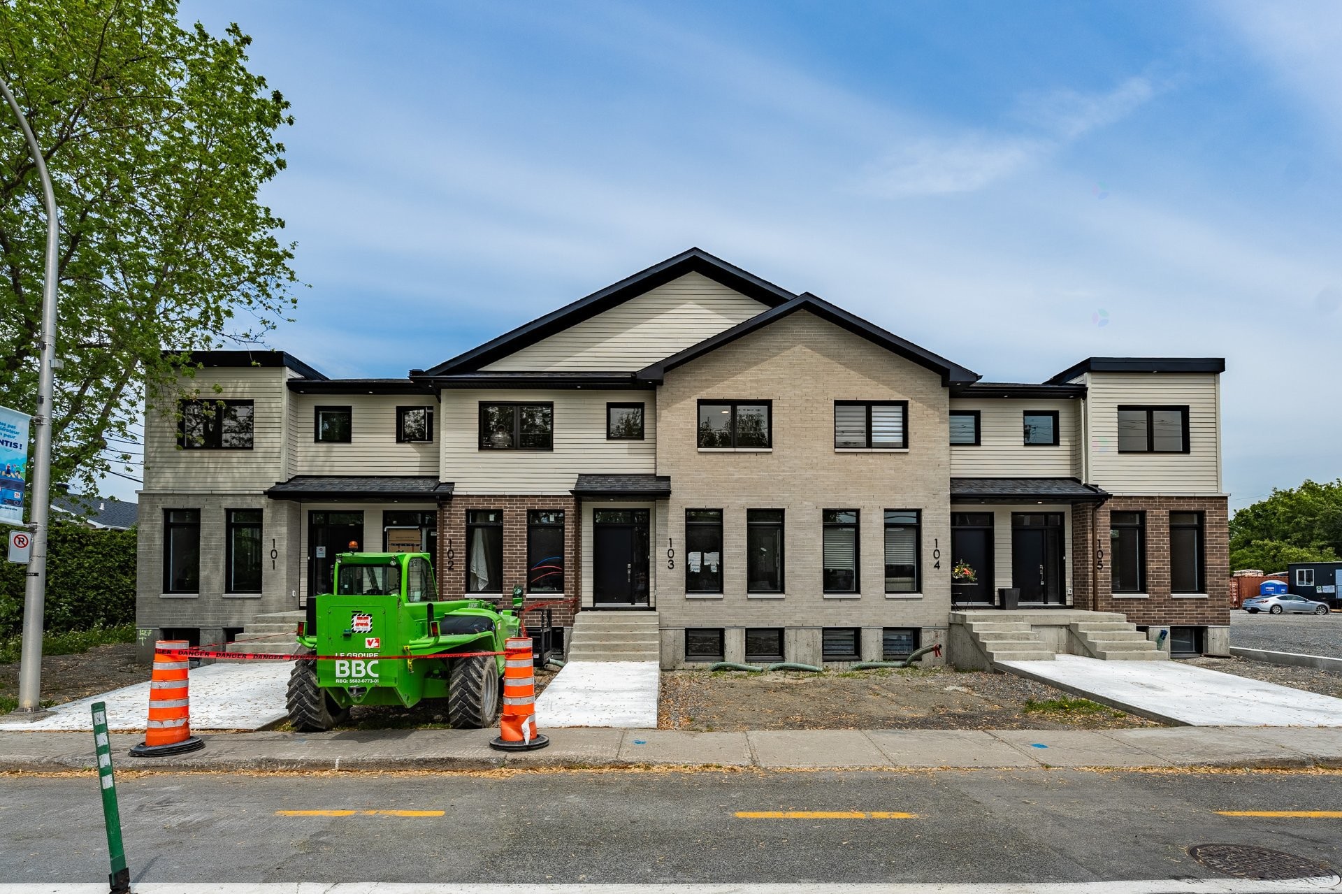 Front of Structure - 102-127 Mtée Des Trinitaires, Saint-Basile-Le-Grand, QC - Outdoor With Facade