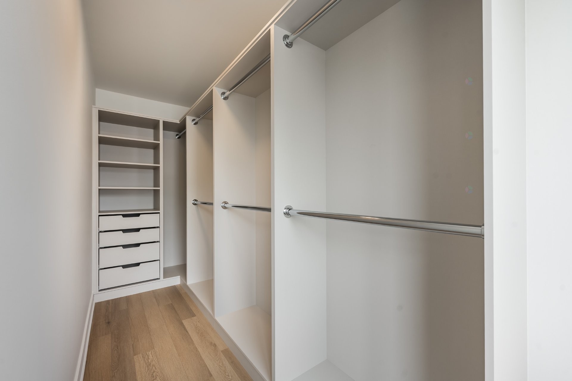 Closet - 201-127 Mtée Des Trinitaires, Saint-Basile-Le-Grand, QC - Indoor