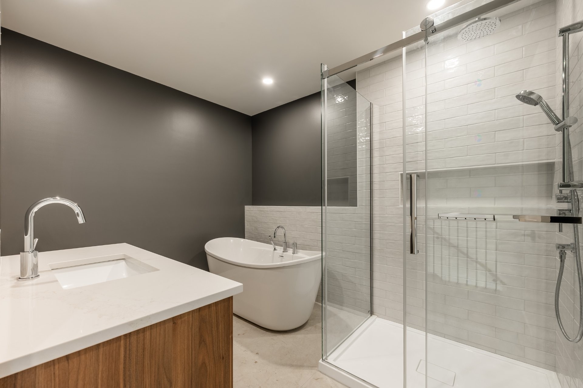 Bathroom - 201-127 Mtée Des Trinitaires, Saint-Basile-Le-Grand, QC - Indoor Photo Showing Bathroom
