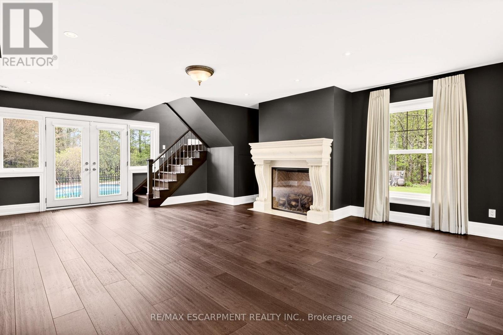 1670 Medad Springs Court, Burlington, ON