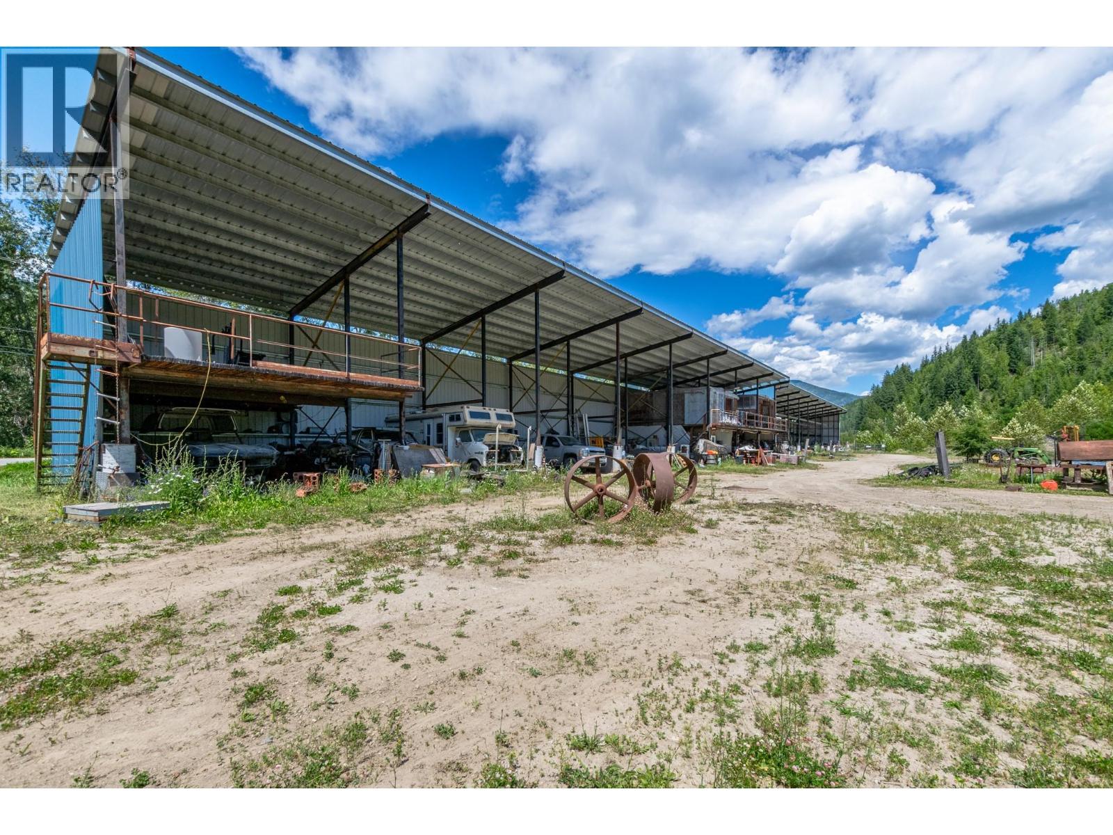 1940 Trans Can Highway, Sicamous, BC - Outdoor