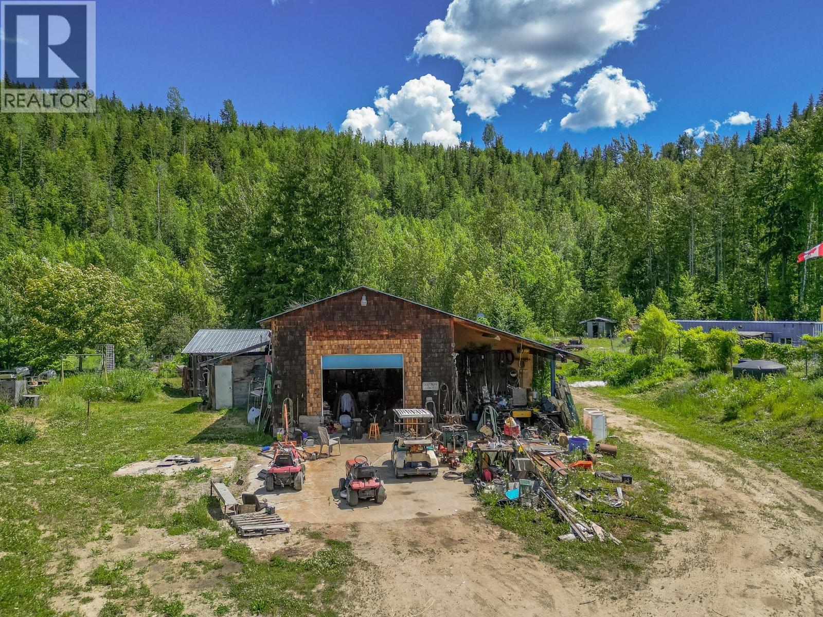 1940 Trans Can Highway, Sicamous, BC - Outdoor