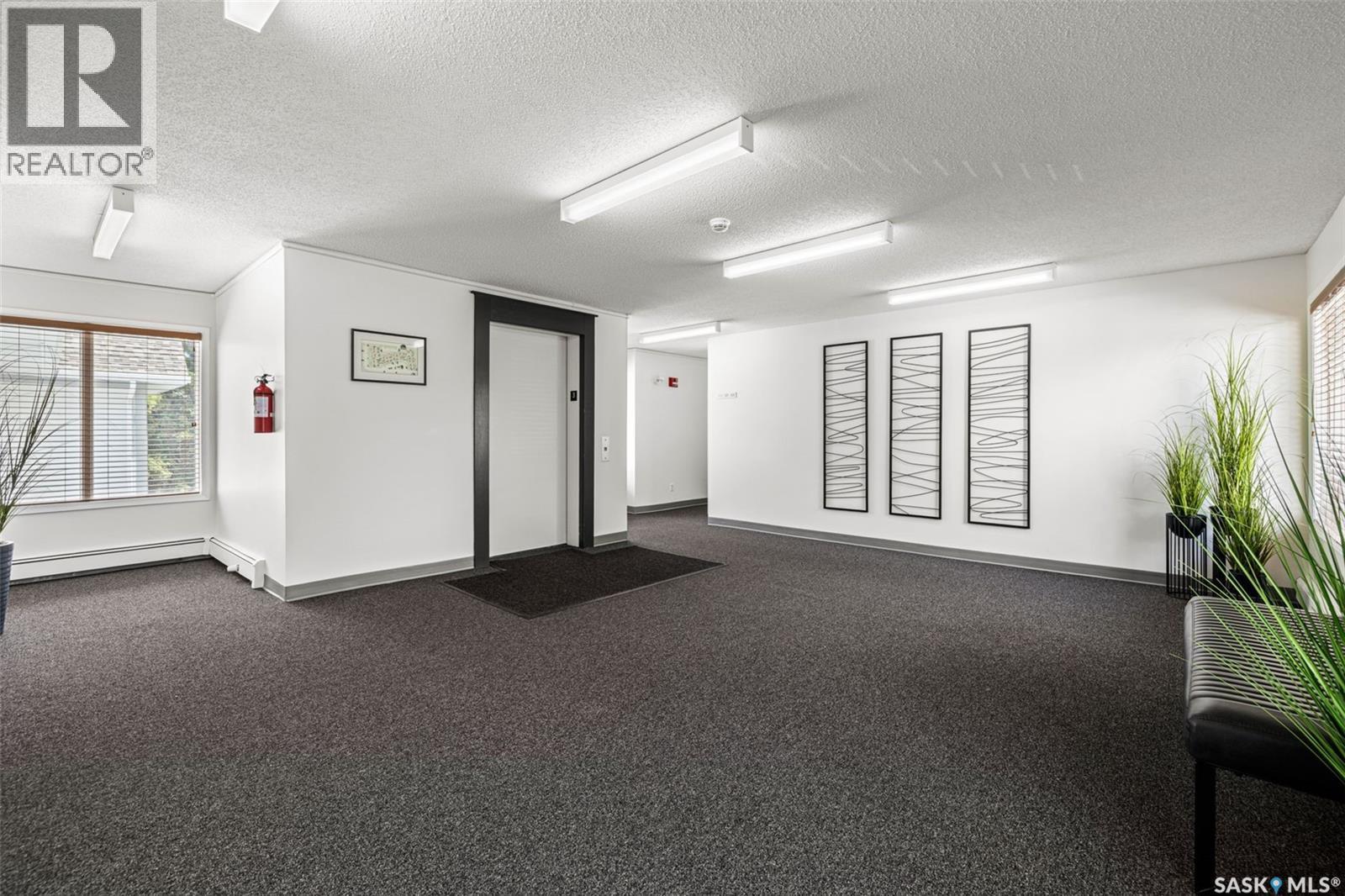 329 960 Assiniboine Avenue, Regina, SK