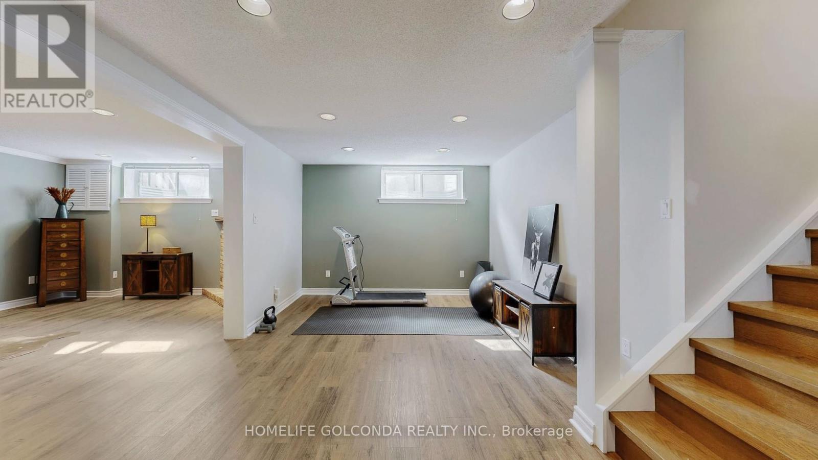 54 Senator Reesor'S Drive, Markham, ON - Indoor Photo Showing Other Room