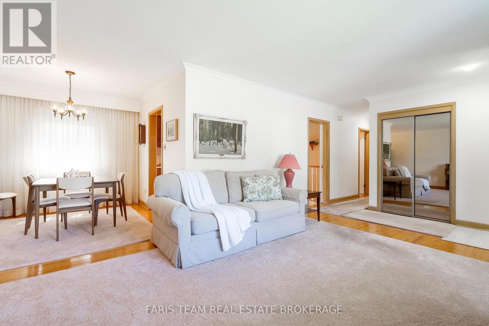 37 Downsview Drive, Barrie, ON