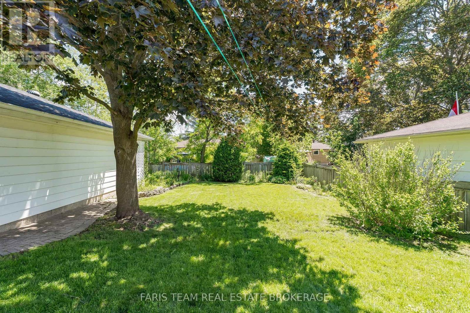 37 Downsview Drive, Barrie, ON