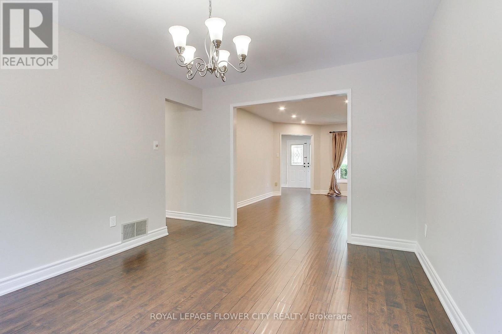 2620 Credit Valley Road, Mississauga, ON