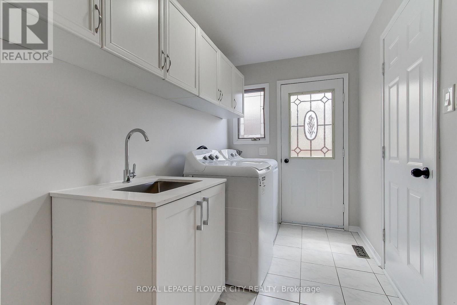 2620 Credit Valley Road, Mississauga, ON