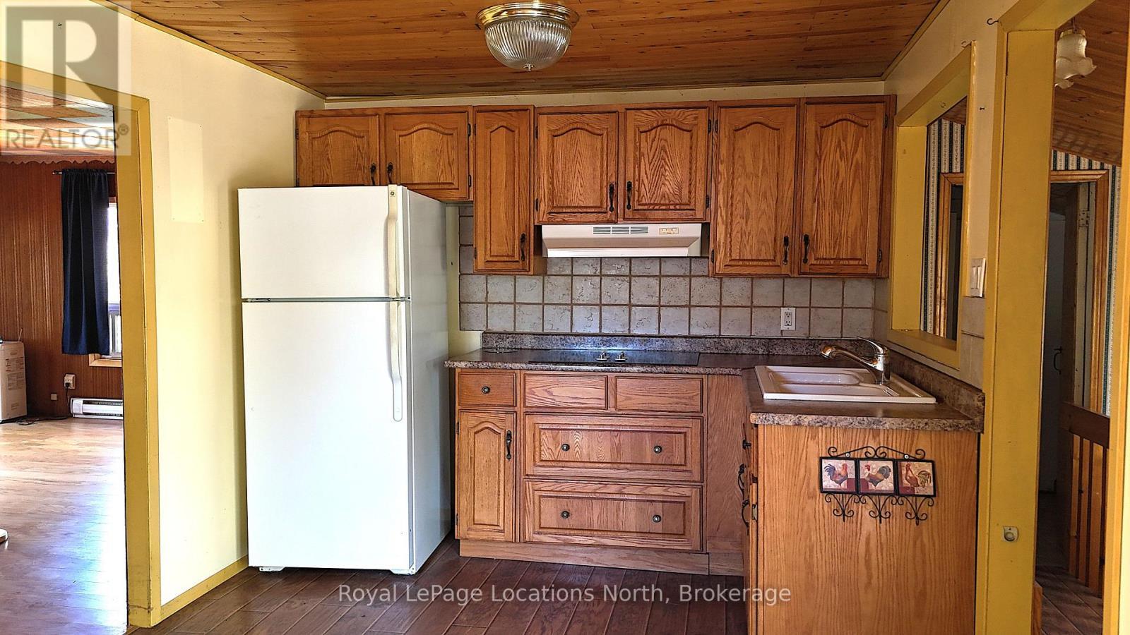 25 Balmoral Avenue, Tiny, ON