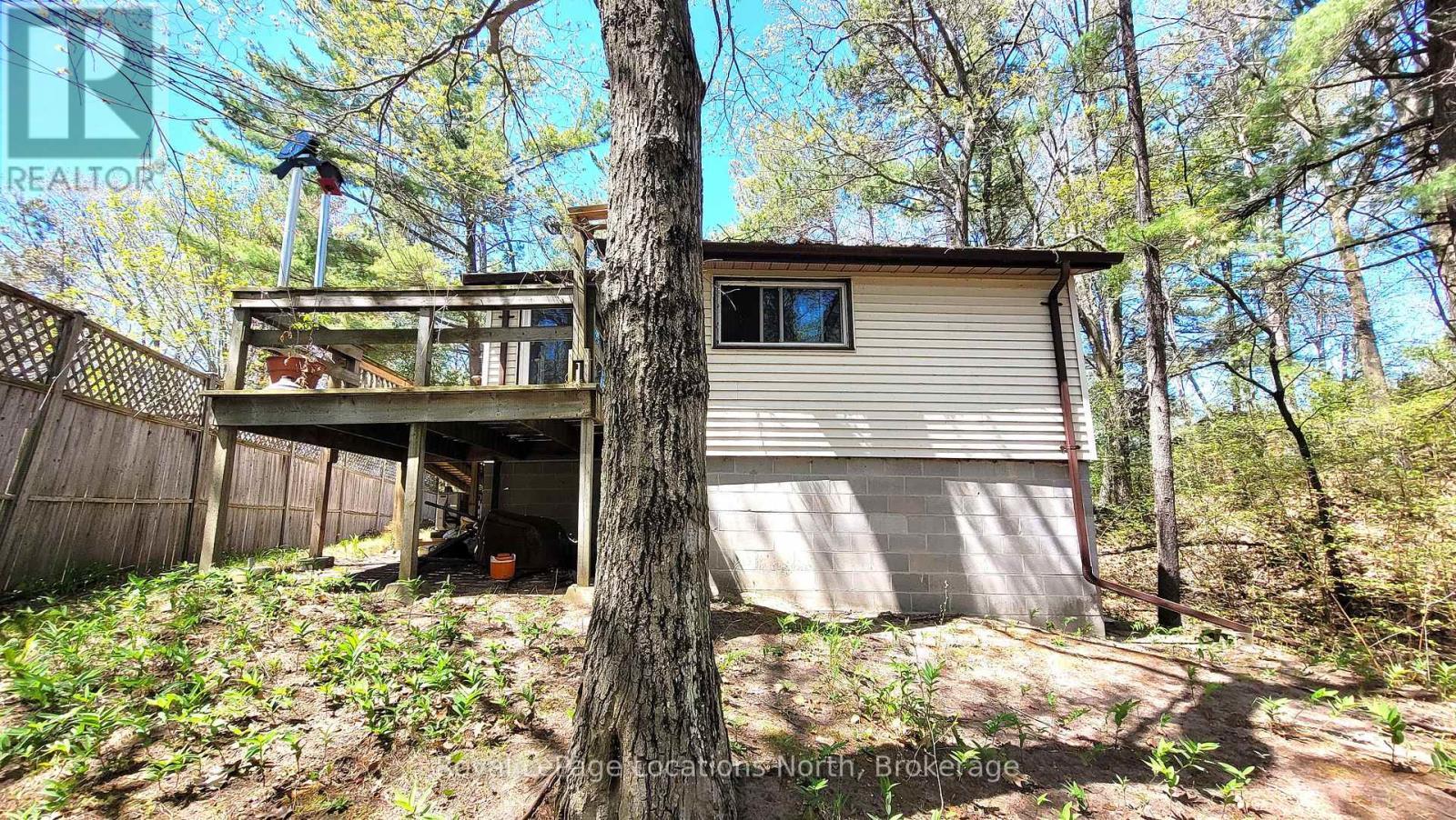 Back of house - 25 Balmoral Avenue, Tiny, ON