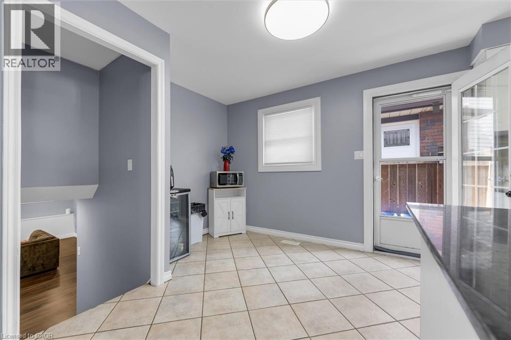 338 East 24Th Street, Hamilton, ON