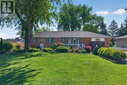 1804 ST. ANNE STREET Tecumseh, ON N8N 1V4
