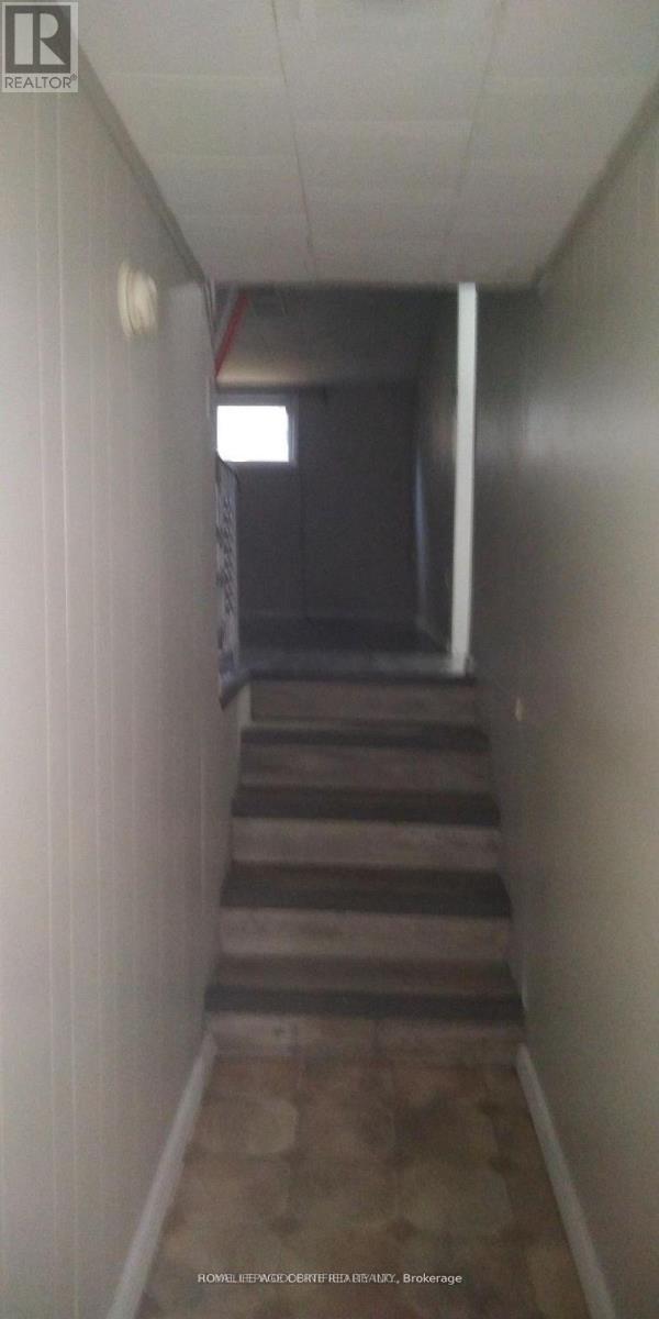 2 Rideau Crescent, Hamilton, ON