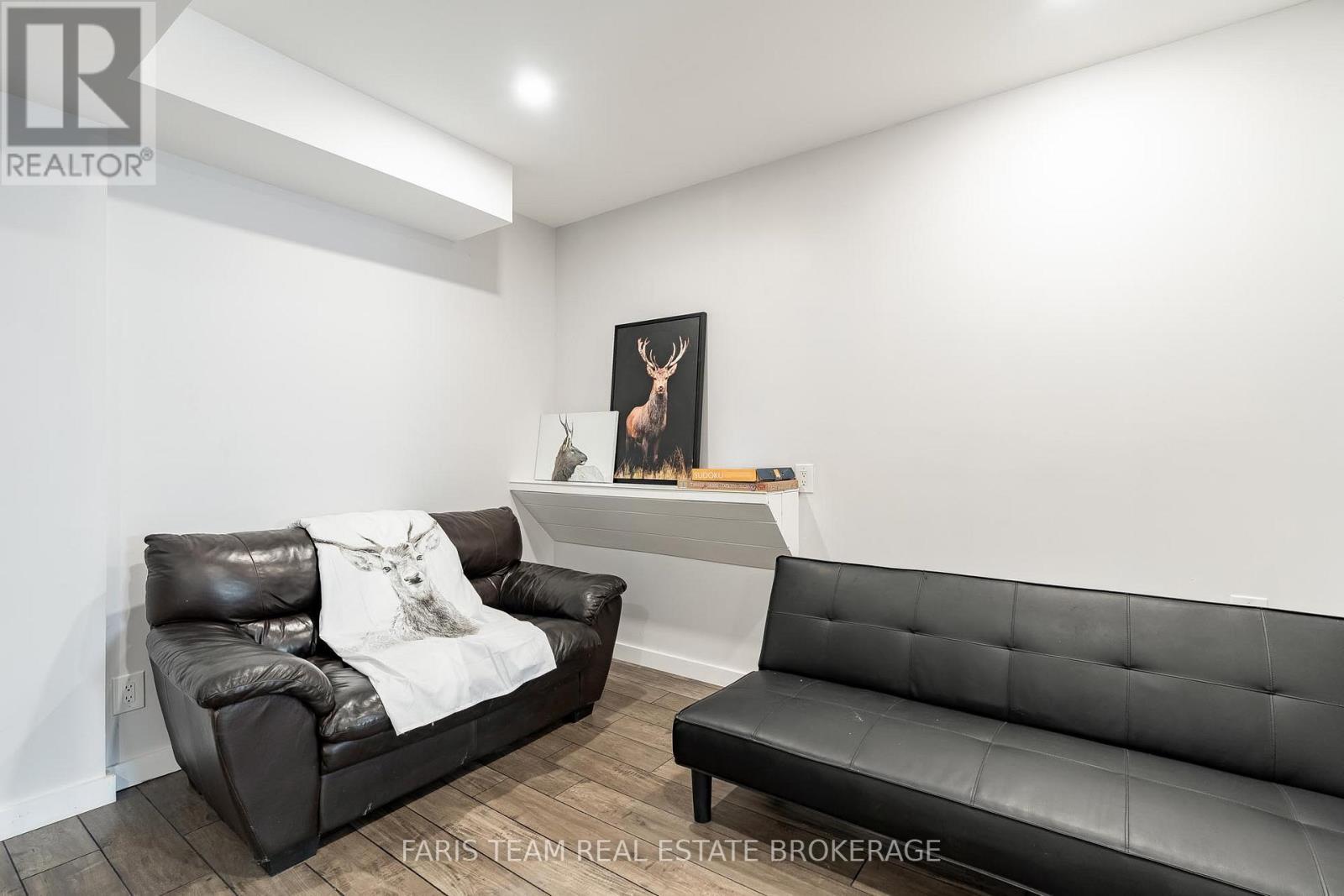 1226 Baseline Road, Gravenhurst, ON