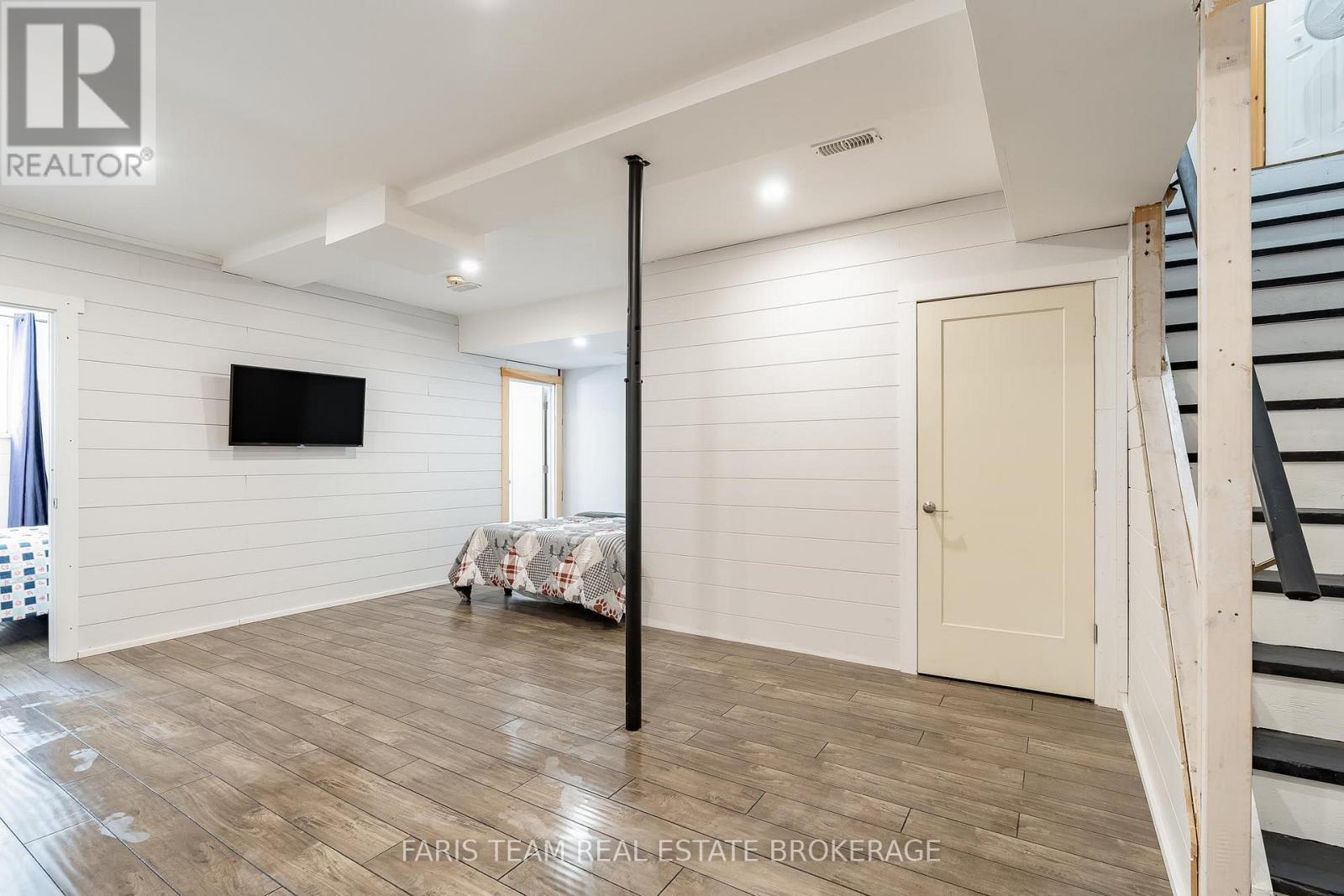 1226 Baseline Road, Gravenhurst, ON