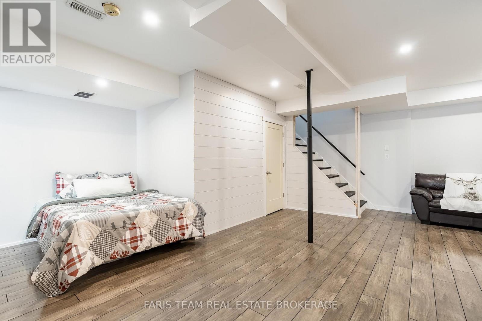 1226 Baseline Road, Gravenhurst, ON