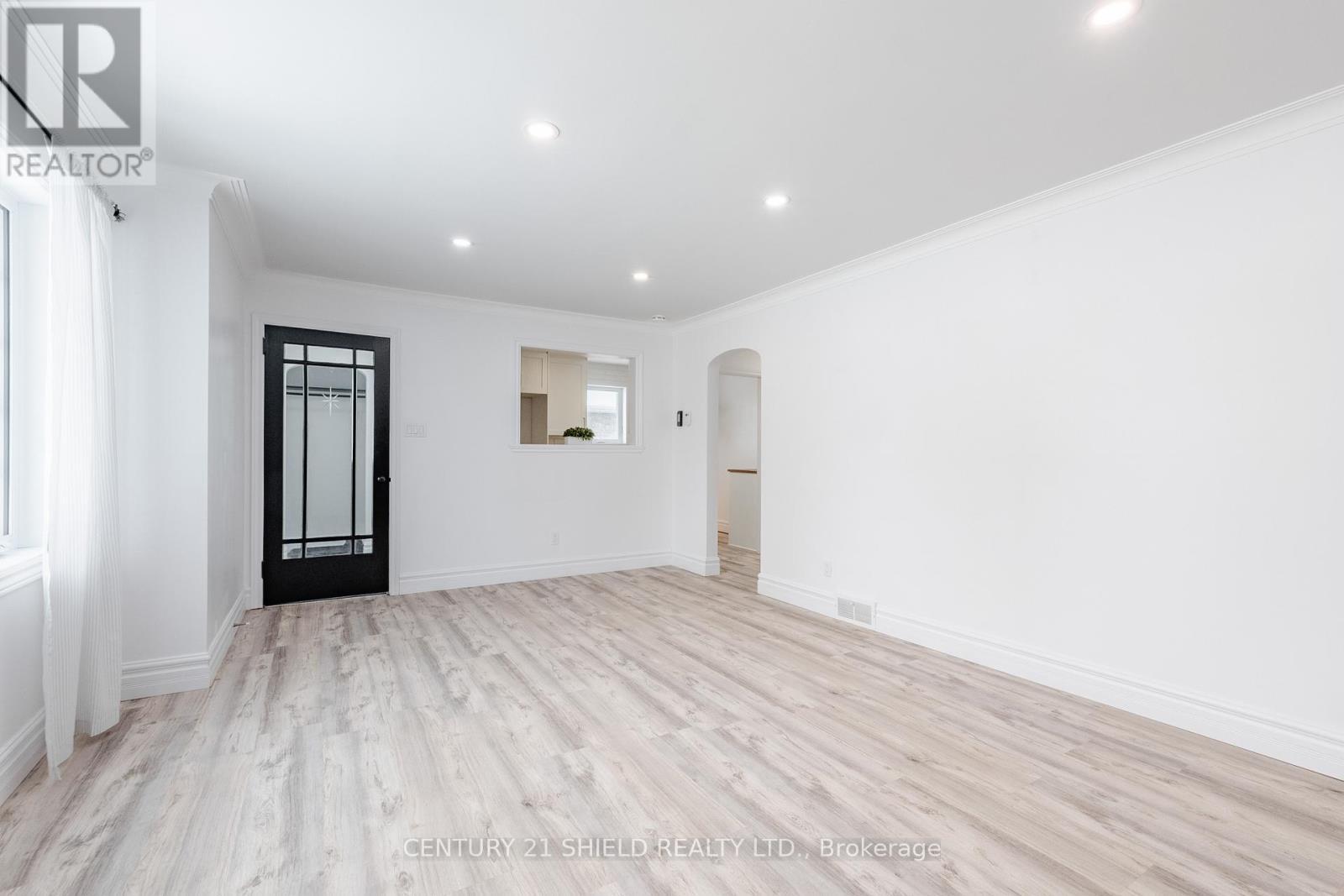 2030 Pitt Street, Cornwall, ON